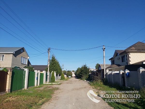 Продается кирпичный гараж на земельном участке 14 соток со всеми коммуникациями в районе Монастыря-Правда, 100 км от МКАД по Ярославскому шоссе или 130 км от МКАД по Щелковскому шоссе.