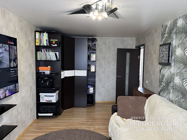 Продается 2-х комнатная квартира с мебелью в отличном состоянии, район Вокзала, город Александров, Владимирская область, 100 км от МКАД по Ярославскому шоссе или 130 км от МКАД по Щелковскому шоссе
