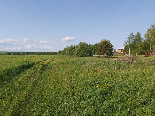 Продается земельный участок 9 соток в деревне Красная Роща, Александровский район, Владимирская область, 100 км от МКАД по Ярославскому шоссе или 115 км от МКАД по Щелковскому шоссе.