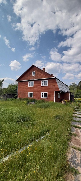 Продаётся деревянный комбинированный дом на земельном участке 7,5 Га, посёлок Золотуха, Кольчугинский район, Владимирская область, 165 км от МКАД по Ярославскому шоссе или по Щелковскому шоссе.