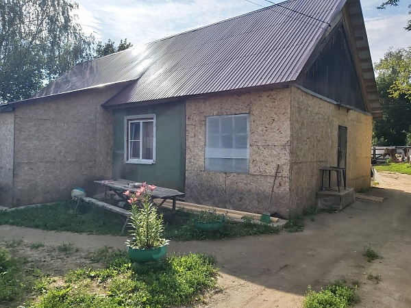 Продается деревянный дом на участке 8 соток в районе 8 маршрута гор. Александров, Владимирская область, 100 км от МКАД по Ярославскому шоссе или 120 км по Щелковскому шоссе