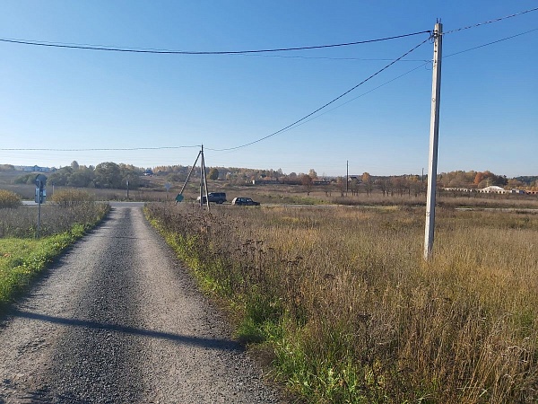 Продается земельный участок 28 соток в д. Аксеновка, Александровский район, Владимирская область,120 км от МКАД по Ярославскому шоссе или 140 км по Щелковскому шоссе.