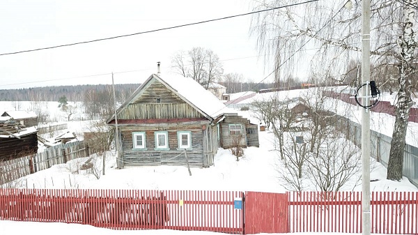 Продается бревенчатый дом на земельном участке 15 соток в деревне Степково, Александровский район, Владимирская область, 118 км От МКАД по Ярославскому шоссе или 110 км от МКАД по Щелковскому шоссе.